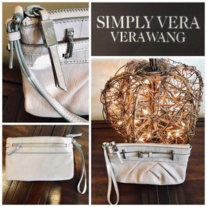Simply Vera Vera Wang wristlet clutch bag
